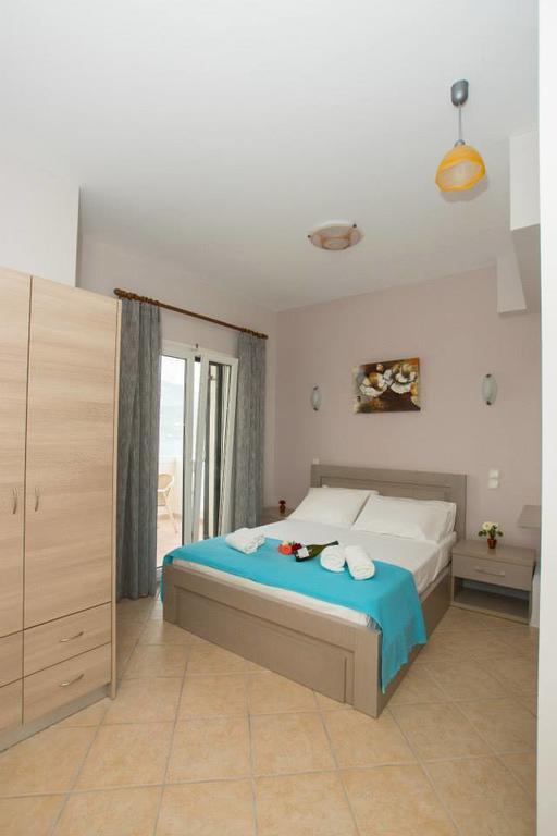 Blue Bay Apartments Syvota Room photo